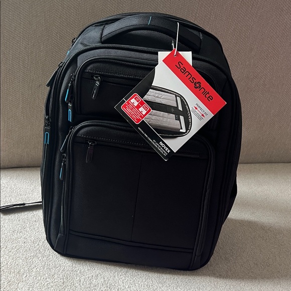patagonia men's weekender bag Black Hole Matte Duffel but with a huge Eastsport backpack black - Size:908-4 9'0